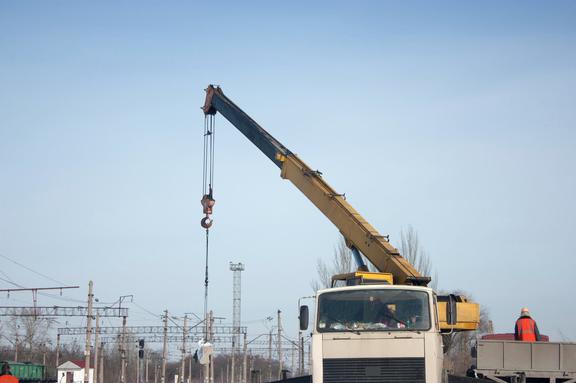 Why Is Operator Experience Important for Crane Projects in Akron, OH?