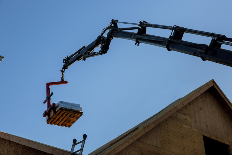 How Do Truss Crane Services Improve Framing Projects in Akron, OH?